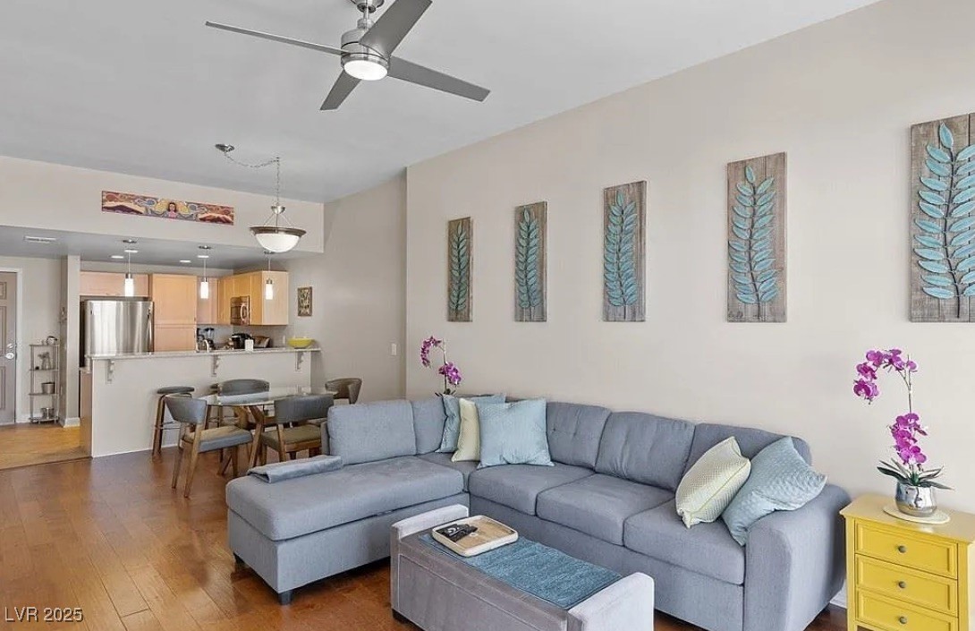 150 South Las Vegas Boulevard, Unit 1802 Las Vegas, NV 89101 - Photo 5 of 18