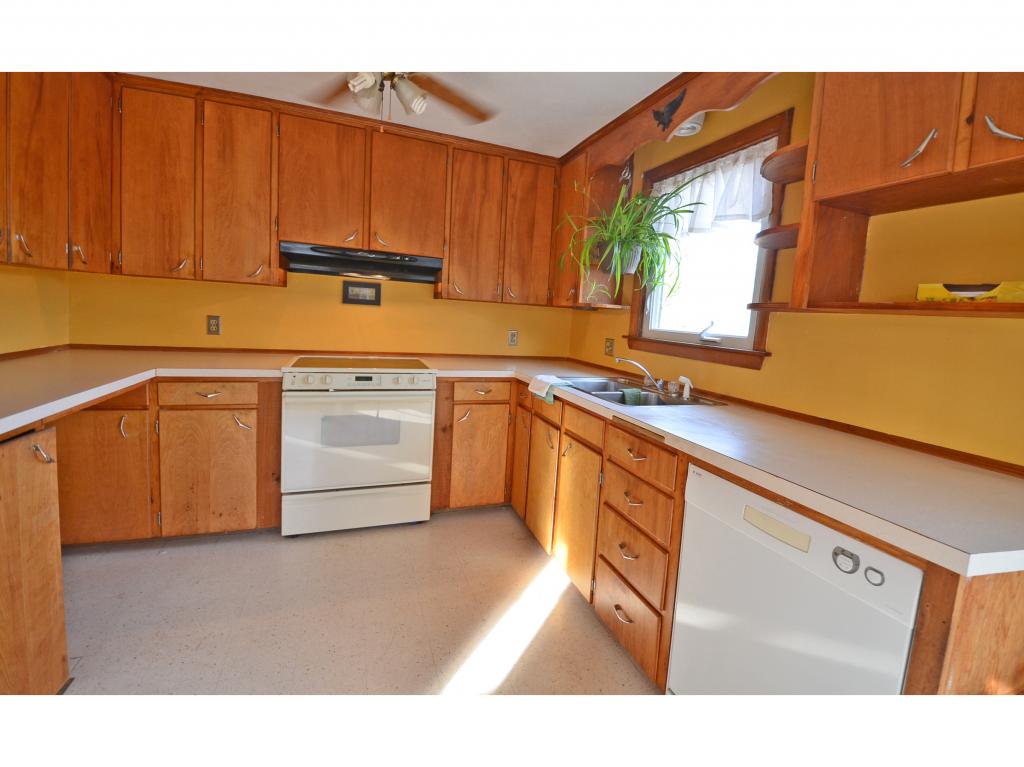 62 Cutts Road Kittery, ME 03904 - Photo 2 of 24 Gallery Image 2