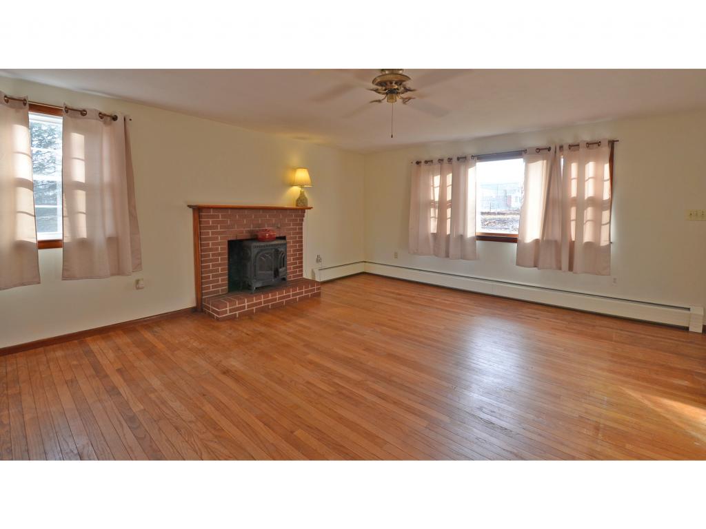 62 Cutts Road Kittery, ME 03904 - Photo 3 of 24 Gallery Image 3