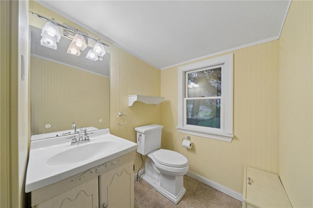 665 Main Street Irwin, PA 15642 - Photo 17 of 28 Upper Level Half Bath
