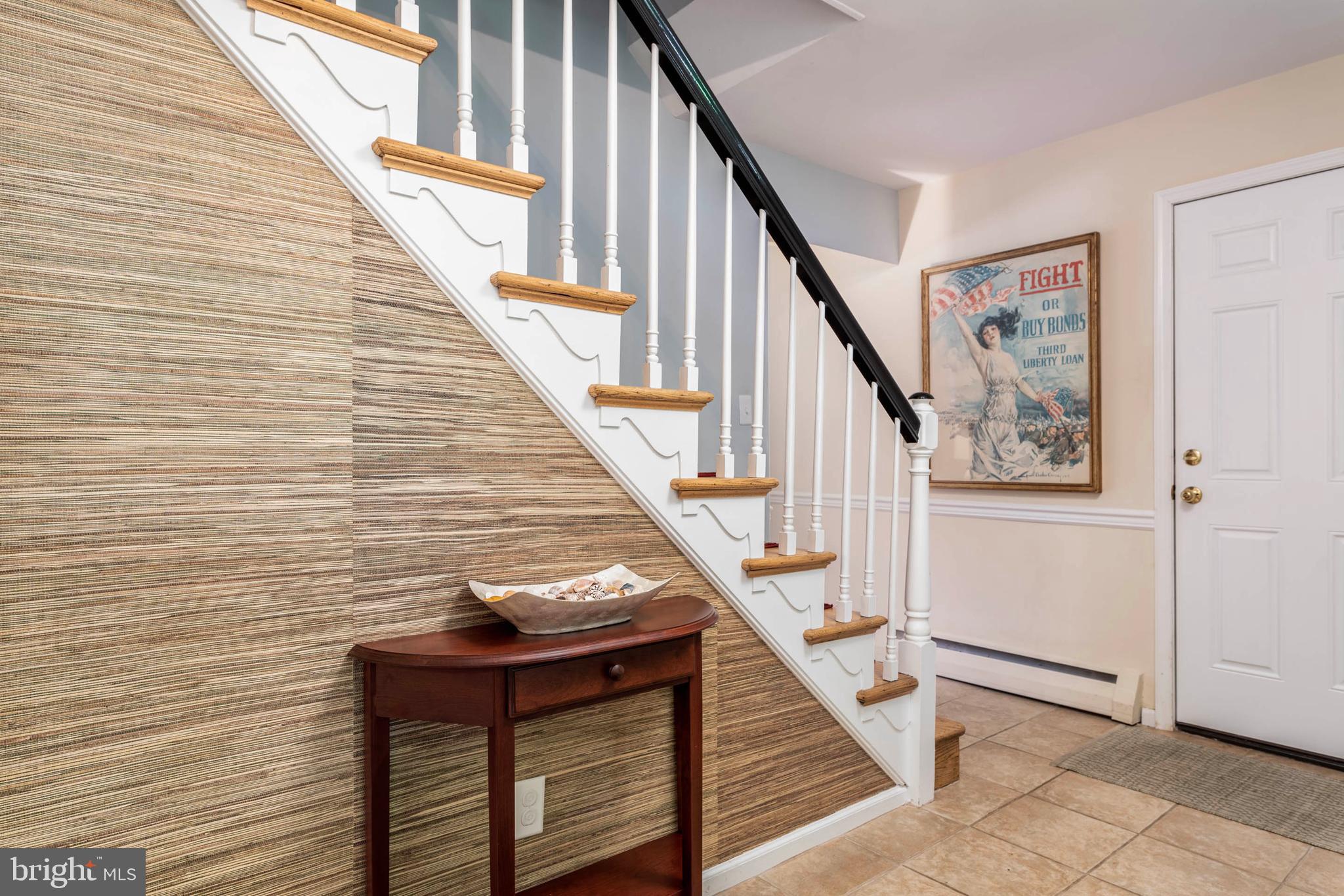 210 Gulph Creek Road Wayne, PA 19087 - Photo 3 of 46 Foyer