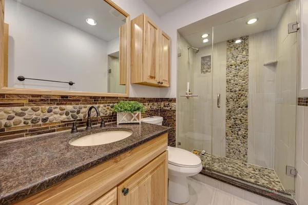 $385,000 | 456 Harmony Drive, Wheeling, IL 60090