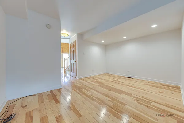 $385,000 | 456 Harmony Drive, Wheeling, IL 60090