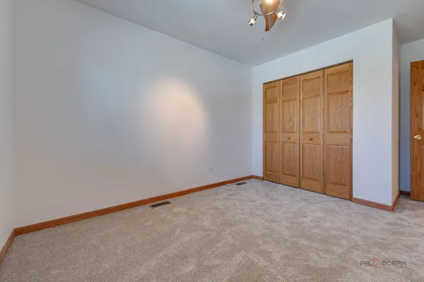 $385,000 | 456 Harmony Drive, Wheeling, IL 60090