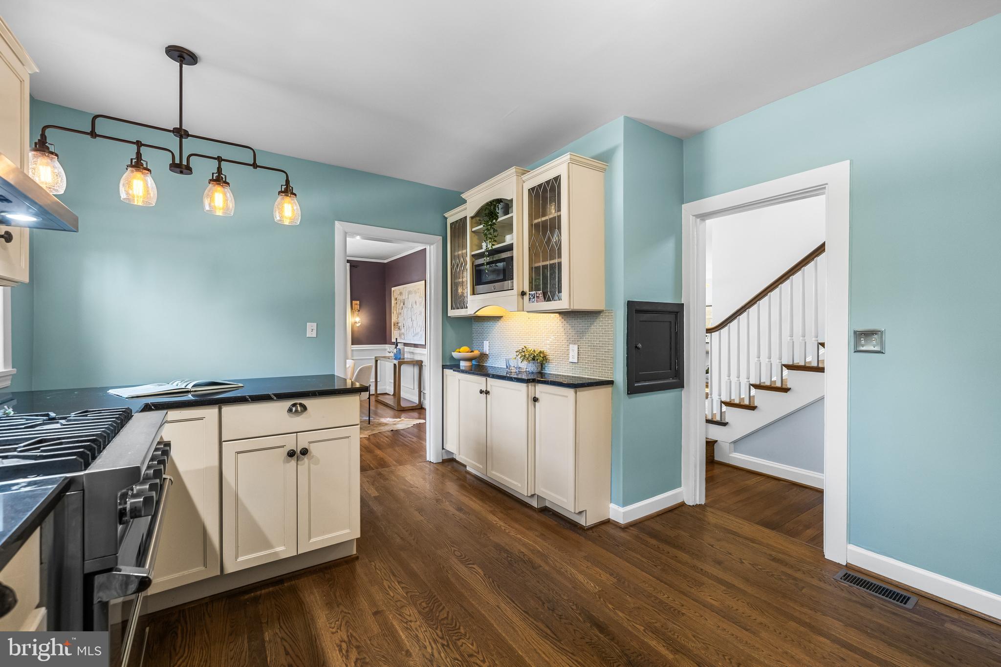 307 East Highfield Road Baltimore, MD 21218 - Photo 25 of 59 a kitchen with stove and cabinets
