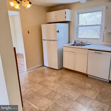 $2,300 | 820 Barkley Drive, Fredericksburg, VA 22407