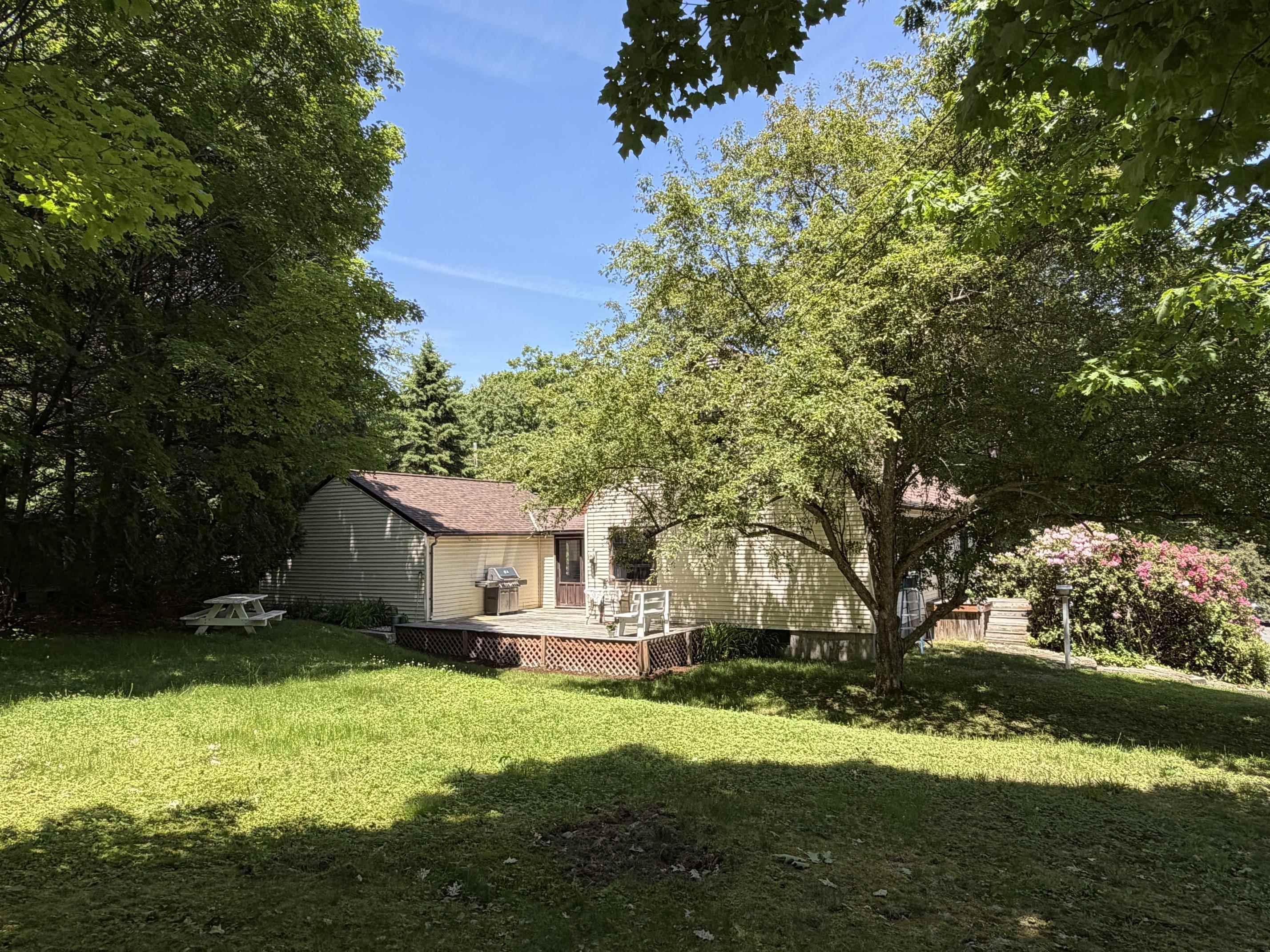 120 Carriage Hill Road Brattleboro, VT 05301 - Photo 7 of 37