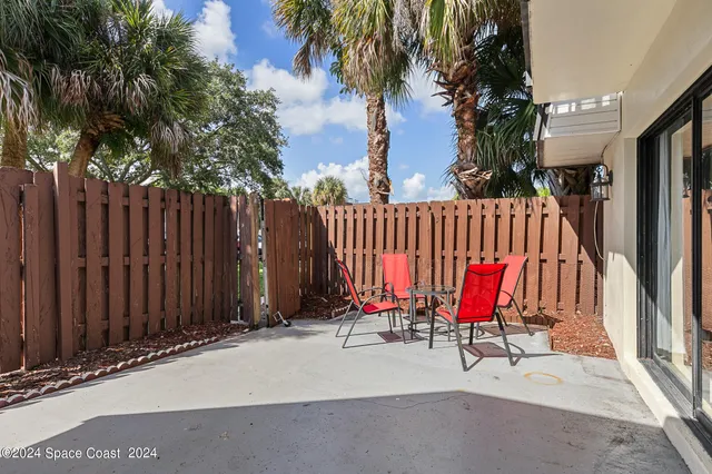 $169,000 | 3414 Vista Oaks Circle Northeast, Palm Bay, FL 32905