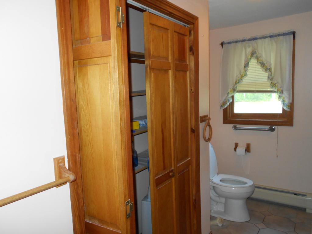 23 Hunt Road Kingston, NH 03848 - Photo 17 of 28 Gallery Image 17