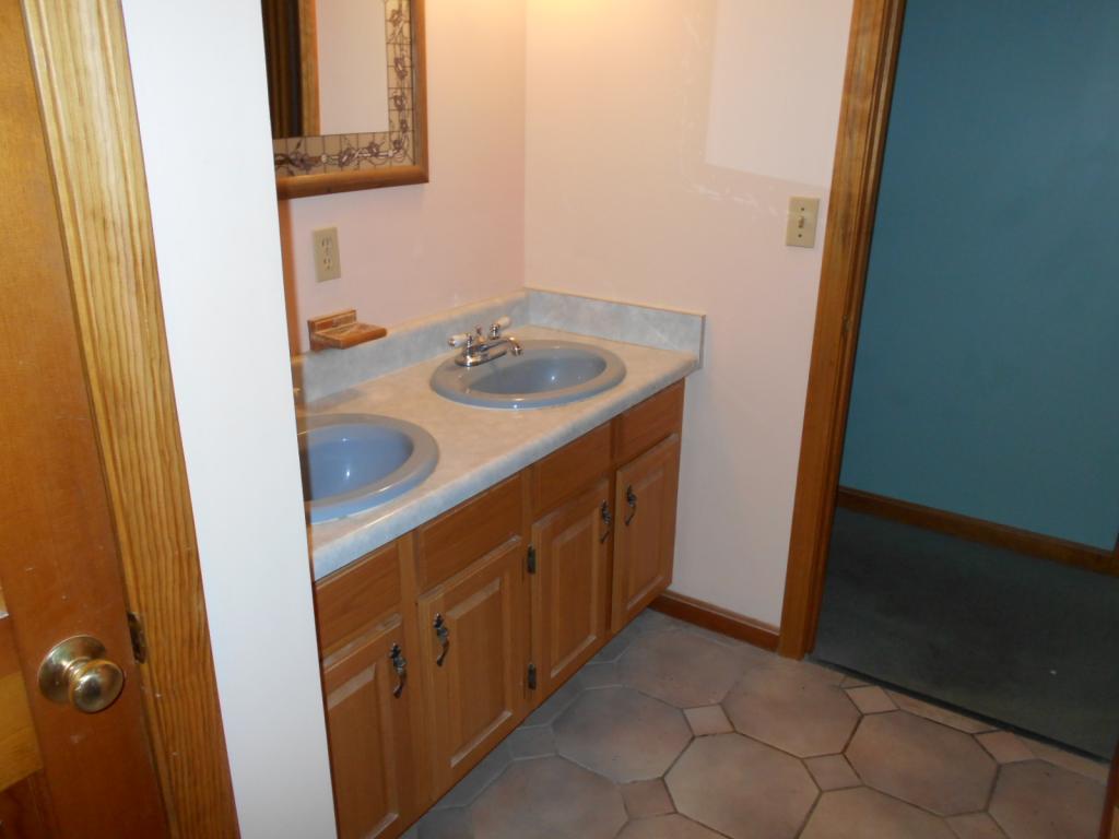 23 Hunt Road Kingston, NH 03848 - Photo 18 of 28 Gallery Image 18