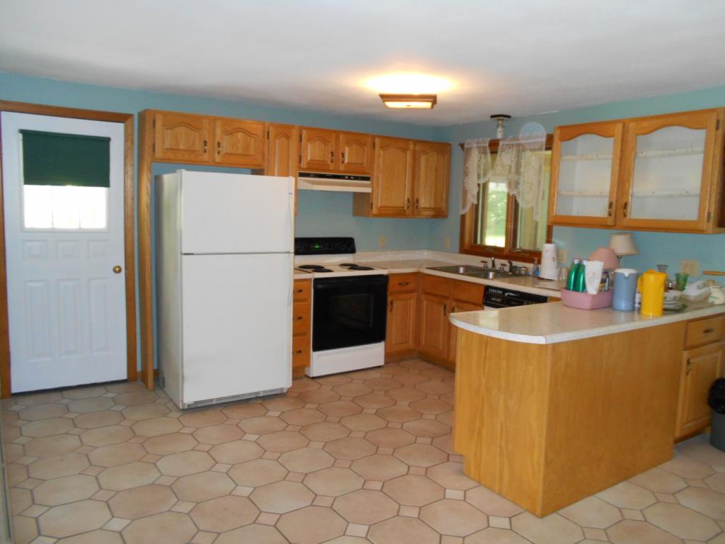 23 Hunt Road Kingston, NH 03848 - Photo 9 of 28 Gallery Image 9