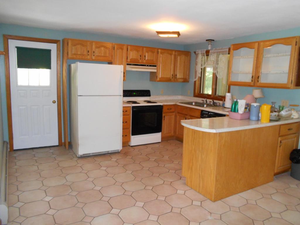 23 Hunt Road Kingston, NH 03848 - Photo 10 of 28 Gallery Image 10