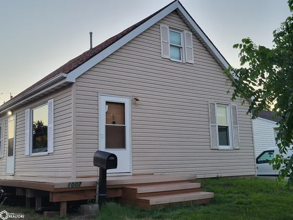 $105,000 | 1007 South 7th Avenue, Marshalltown, IA 50158