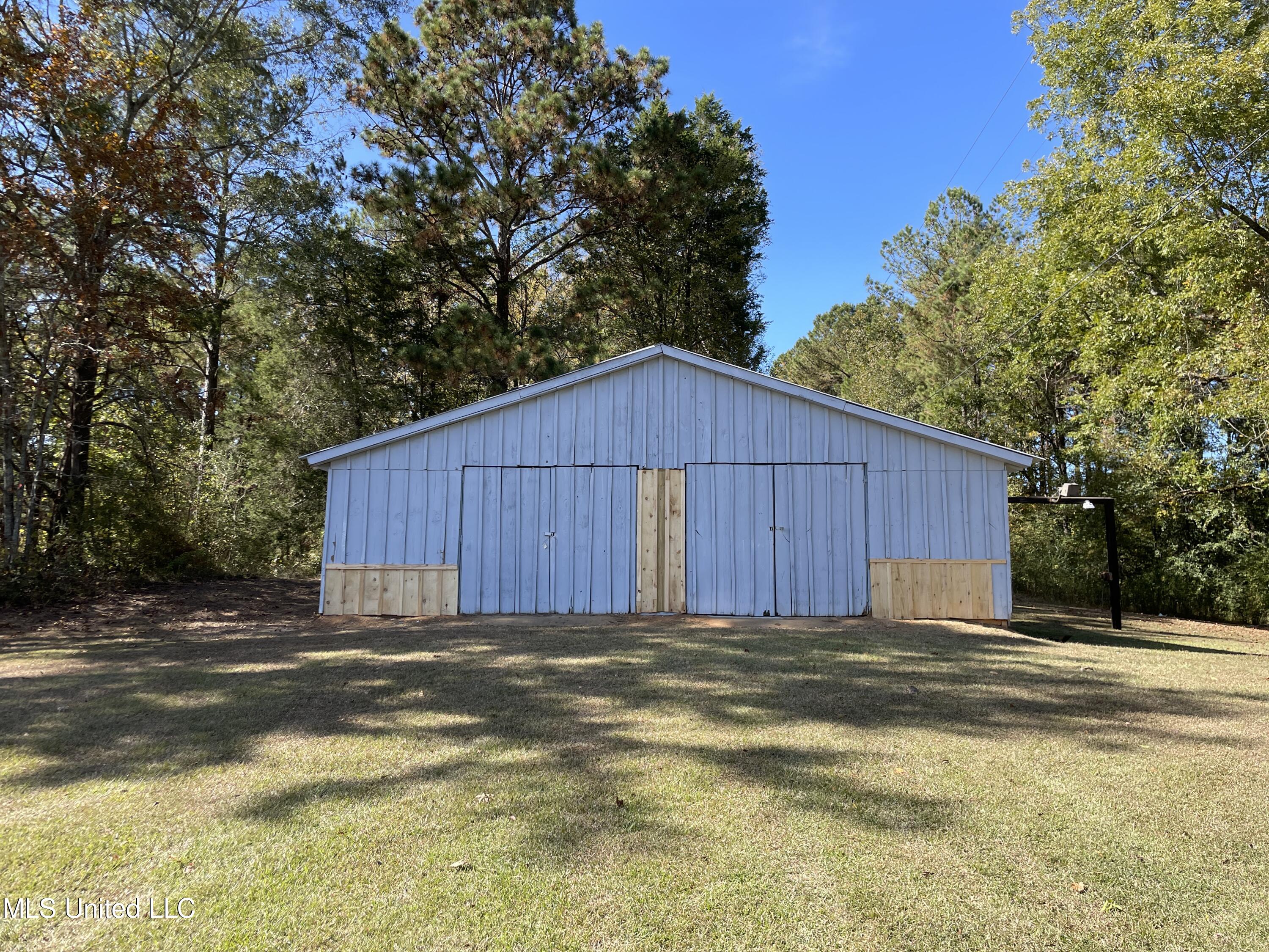 2590 Estes Mill Road Walnut Grove, MS 39189 - Photo 34 of 35 A7D203EE-341A-4D70-B422-3A96A2F4E08E