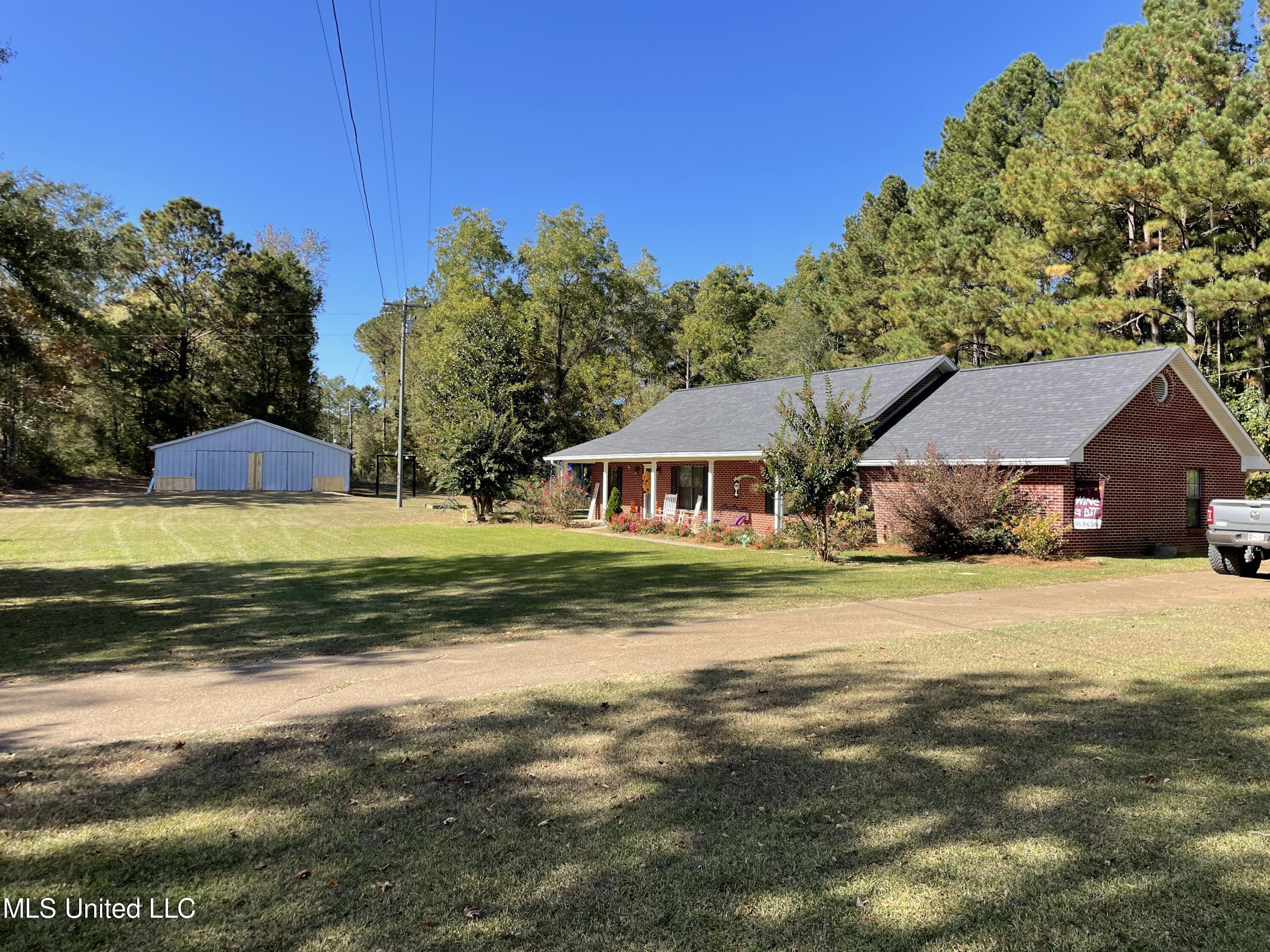 2590 Estes Mill Road Walnut Grove, MS 39189 - Photo 8 of 35 BBC5C7FB-0FE1-43E8-999C-26143C3EC2C2