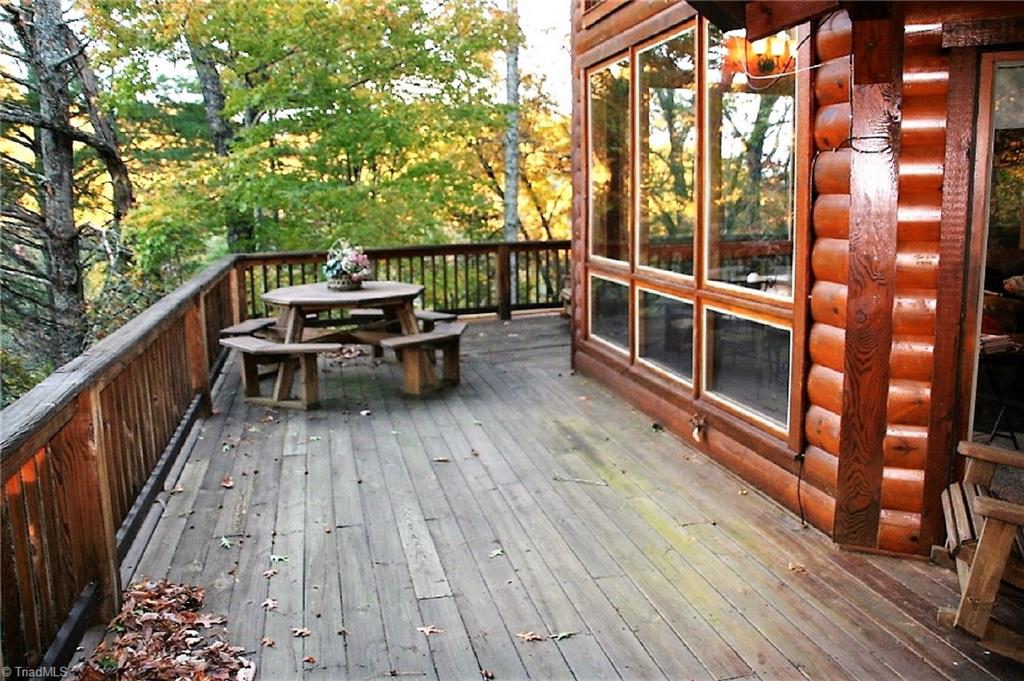 1123 Wagon Ridge Road Ferguson, NC 28624 - Photo 3 of 11