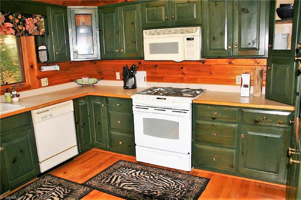 1123 Wagon Ridge Road Ferguson, NC 28624 - Photo 5 of 11