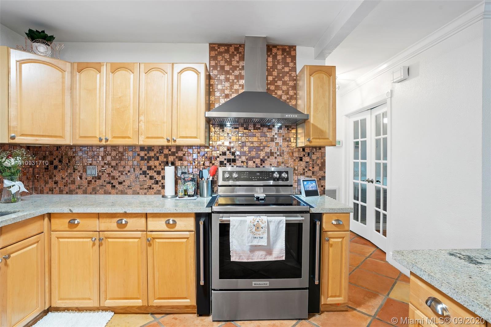 329 Southwest 14th Street Pompano Beach, FL 33060 - Photo 11 of 43 Gallery Image 11