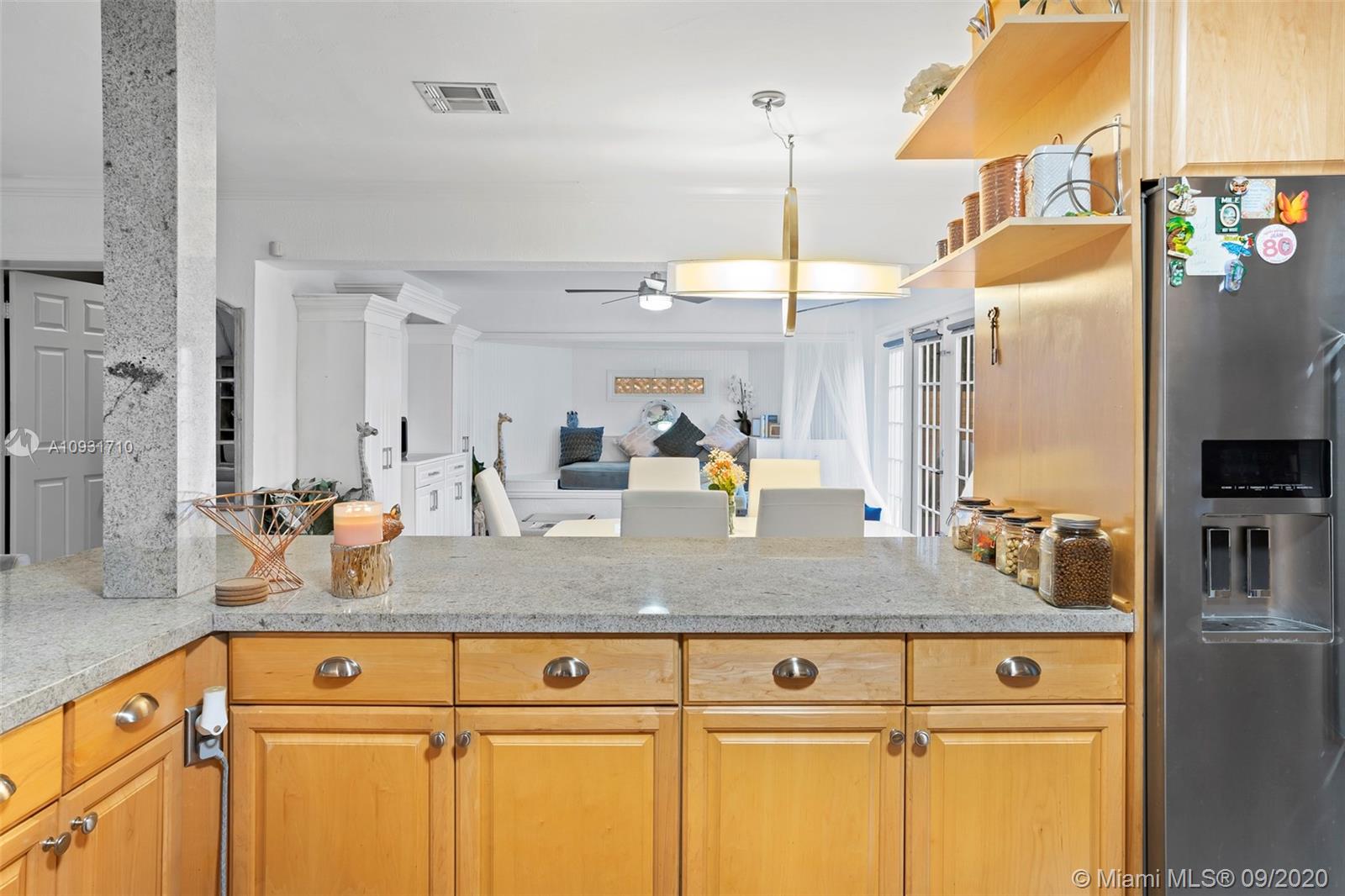 329 Southwest 14th Street Pompano Beach, FL 33060 - Photo 12 of 43 Gallery Image 12