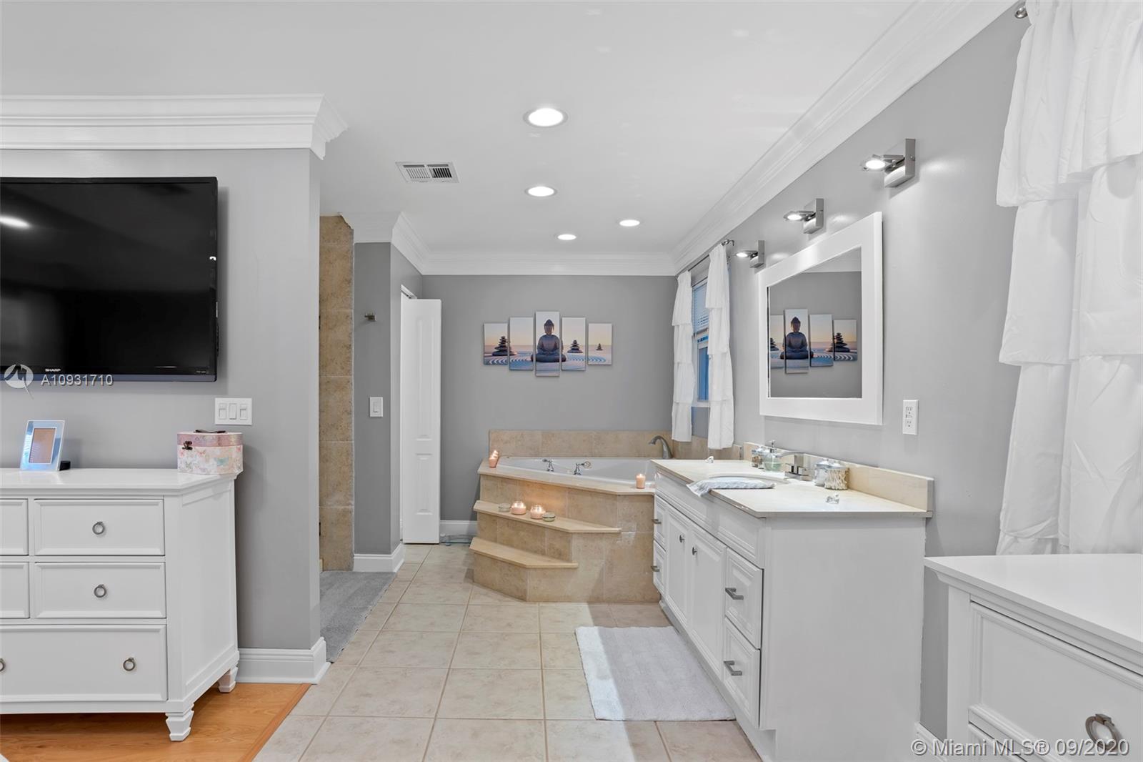 329 Southwest 14th Street Pompano Beach, FL 33060 - Photo 18 of 43 Gallery Image 18