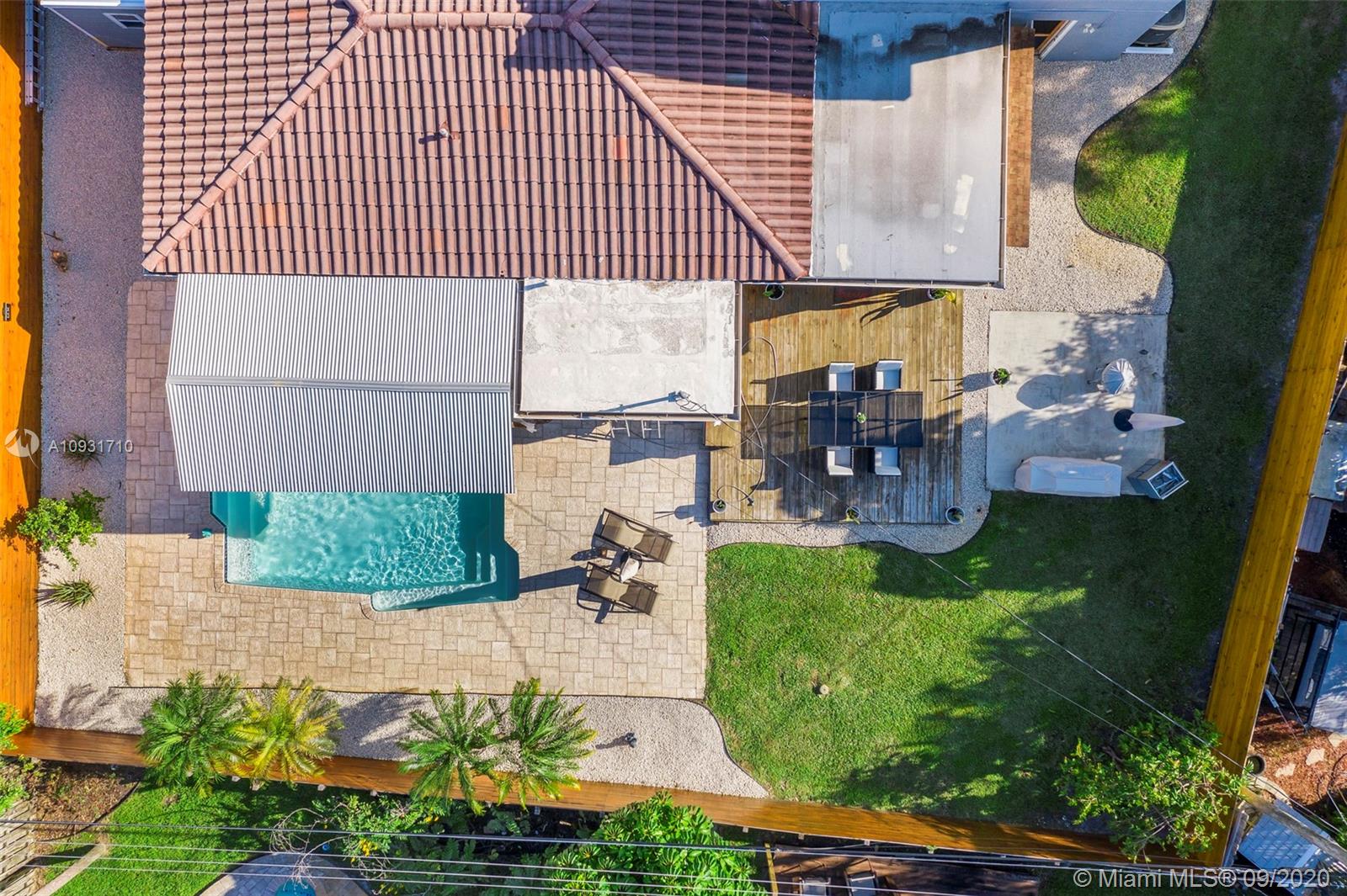 329 Southwest 14th Street Pompano Beach, FL 33060 - Photo 4 of 43 Gallery Image 4