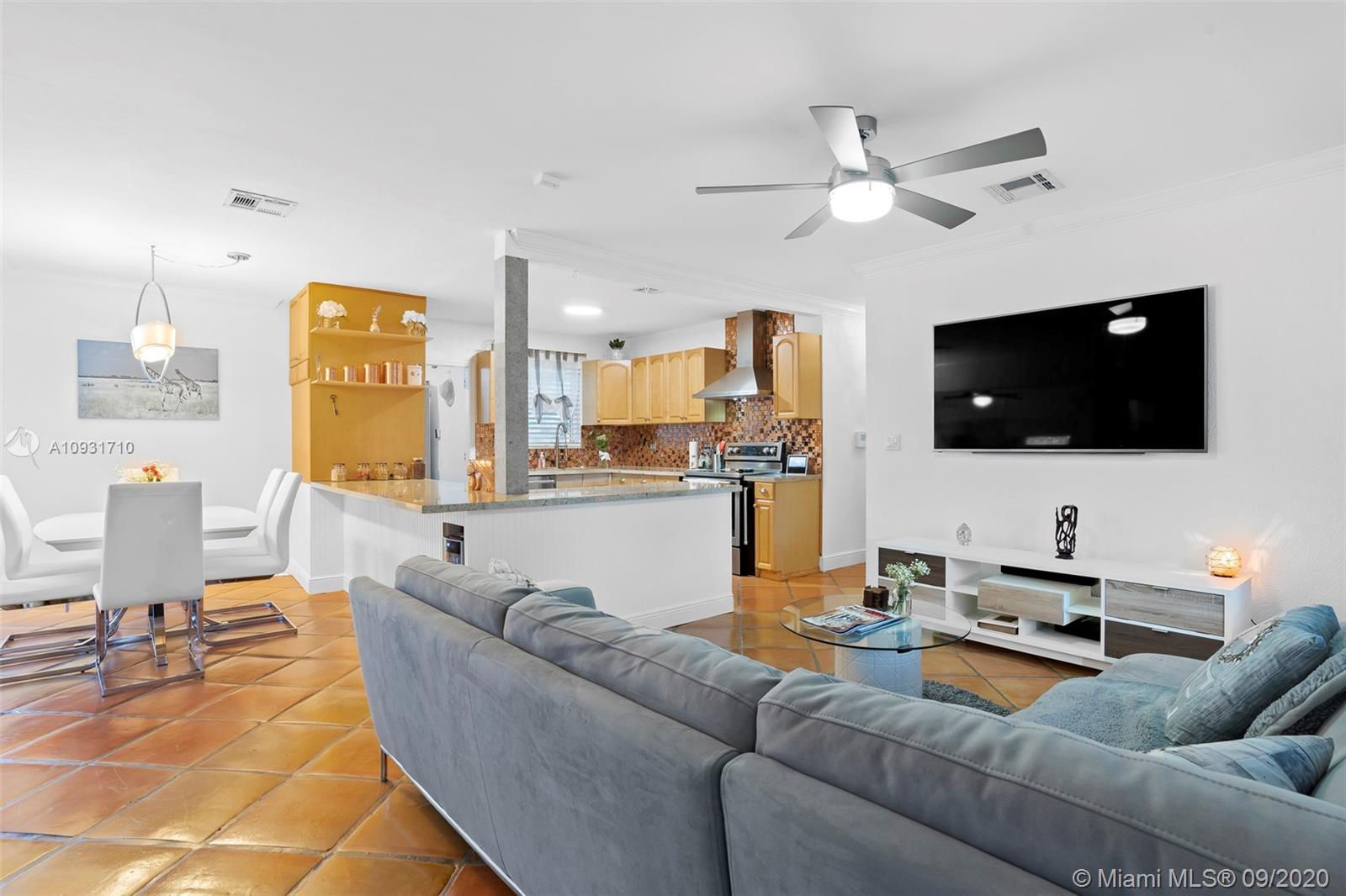 329 Southwest 14th Street Pompano Beach, FL 33060 - Photo 8 of 43 Gallery Image 8