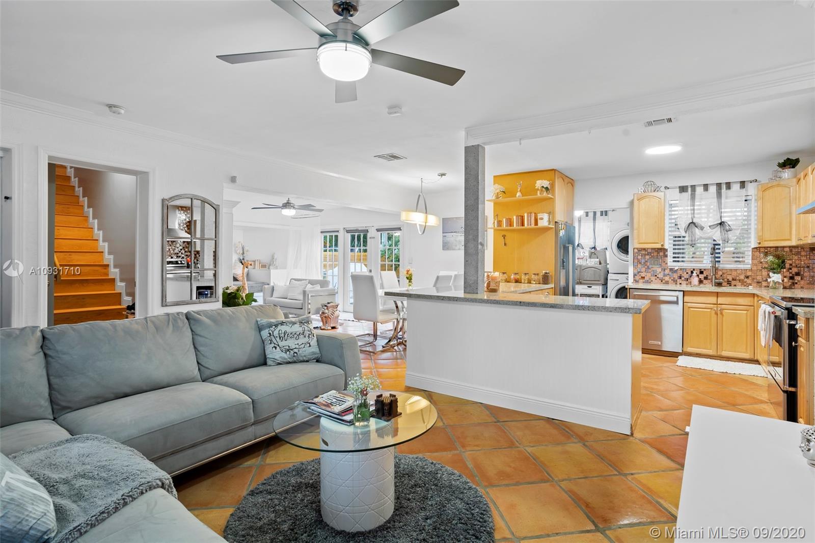 329 Southwest 14th Street Pompano Beach, FL 33060 - Photo 9 of 43 Gallery Image 9