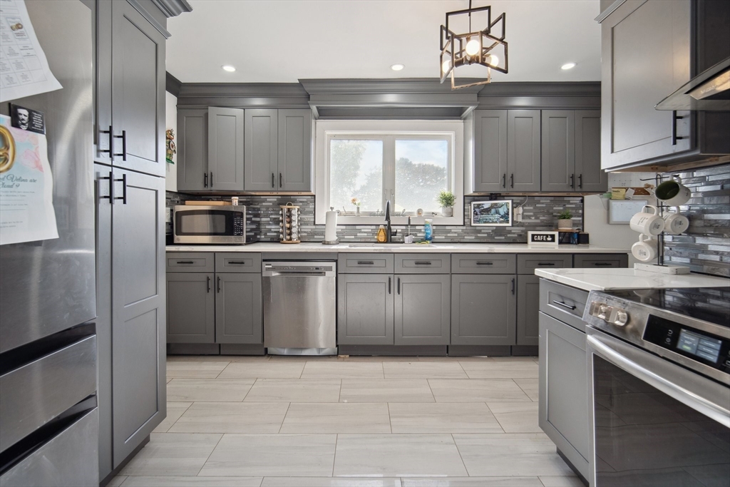 465 River Road Agawam, MA 01001 - Photo 12 of 42 Gallery Image 12
