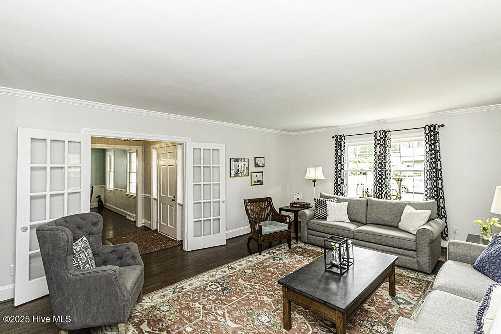 3609 Hawthorne Road Rocky Mount, NC 27804 - Photo 7 of 42 Lots of natural light and hardwood flooring!