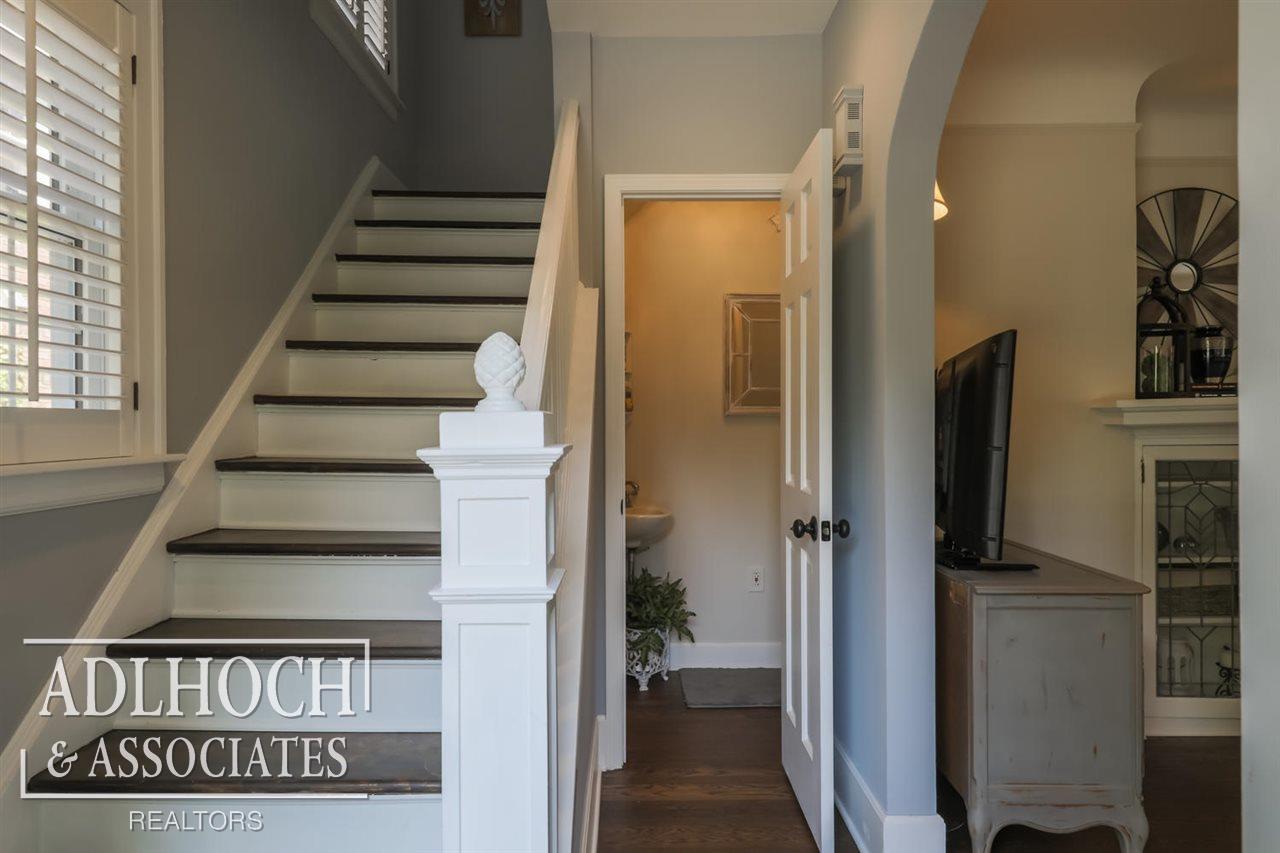 292 Kerby Road Grosse Pointe Farms, MI 48236 - Photo 12 of 26