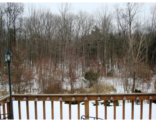 121 Woods Road Northampton, MA 01062 - Photo 11 of 29