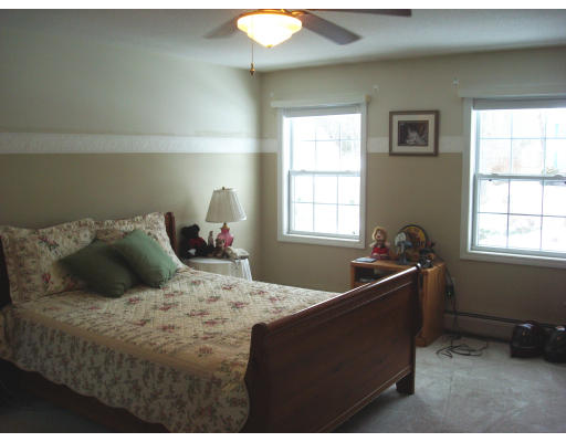 121 Woods Road Northampton, MA 01062 - Photo 19 of 29