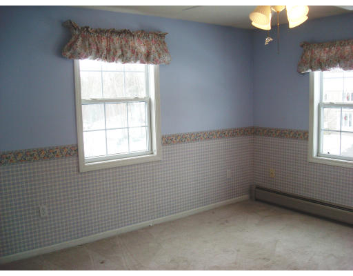 121 Woods Road Northampton, MA 01062 - Photo 23 of 29