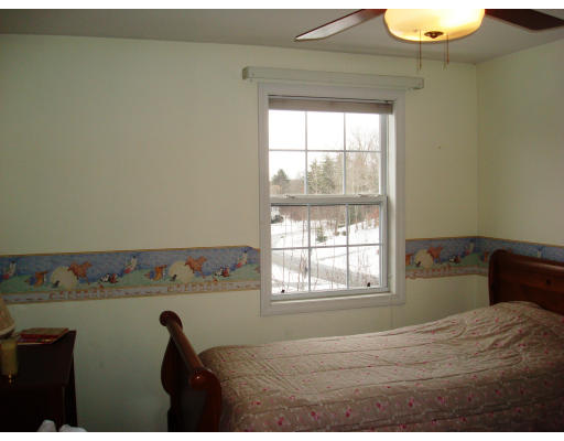 121 Woods Road Northampton, MA 01062 - Photo 26 of 29