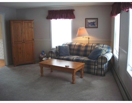 121 Woods Road Northampton, MA 01062 - Photo 3 of 29