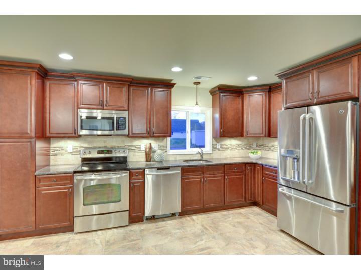 2 Red Ridge Road Levittown, PA 19056 - Photo 20 of 25 Kitchen