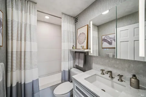 $1,275,000 | 110 Seminary Drive, Unit 1E, Mill Valley, CA 94941