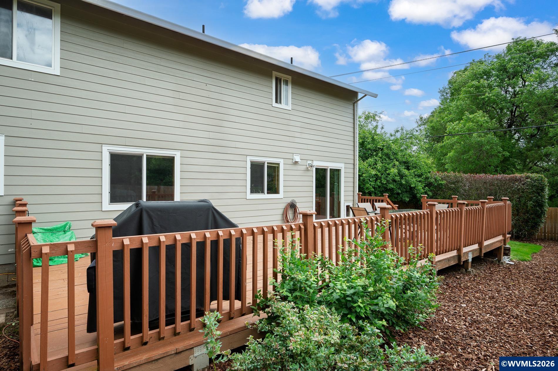 11240 Southeast Cranberry Loop Clackamas, OR 97015 - Photo 39 of 49