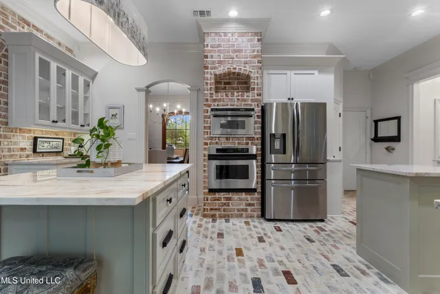 $675,000 | 6416 Oliwa Place, Diamondhead, MS 39525