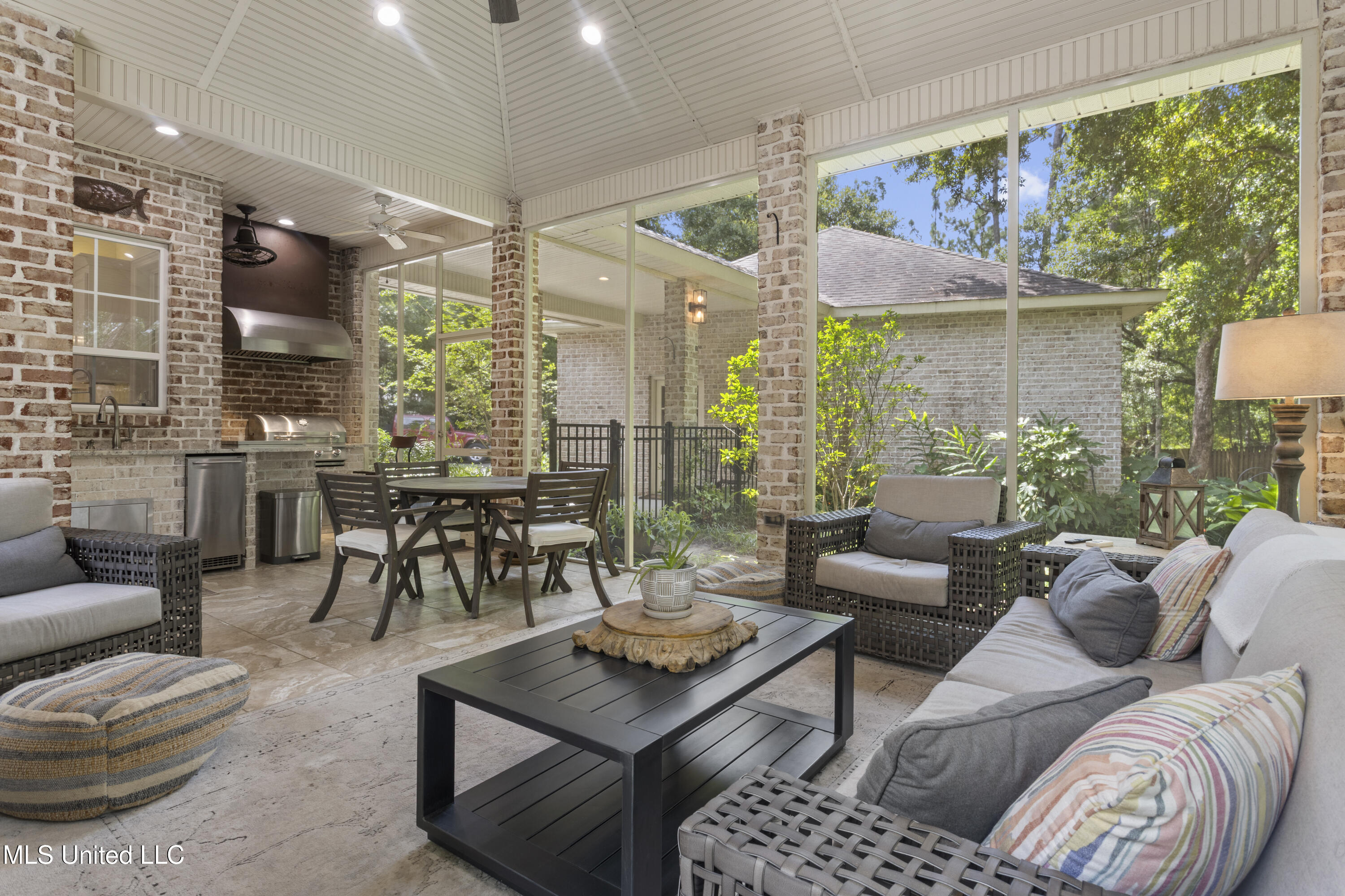 6416 Oliwa Place Diamondhead, MS 39525 - Photo 43 of 62 k