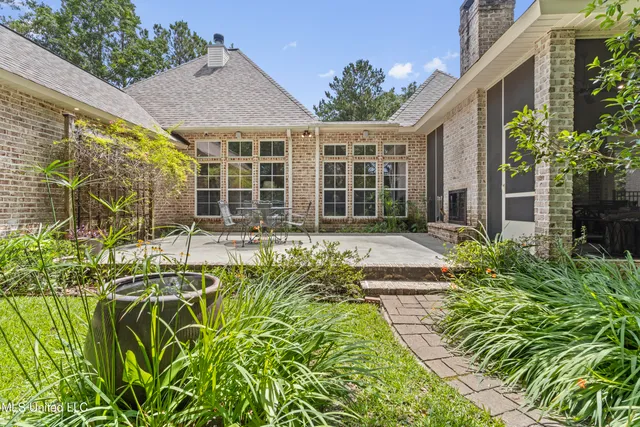 $675,000 | 6416 Oliwa Place, Diamondhead, MS 39525