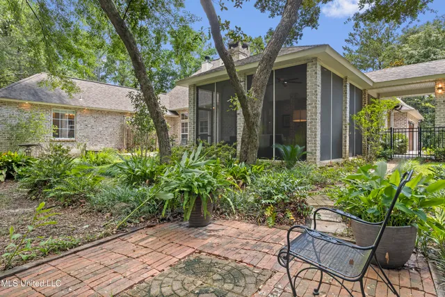 $675,000 | 6416 Oliwa Place, Diamondhead, MS 39525