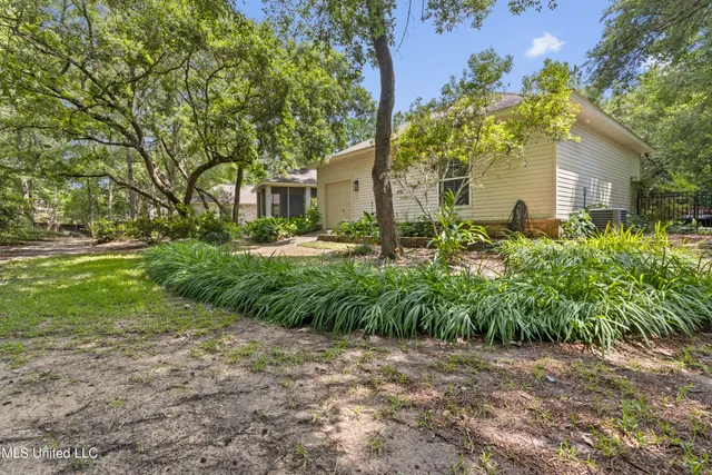 $675,000 | 6416 Oliwa Place, Diamondhead, MS 39525