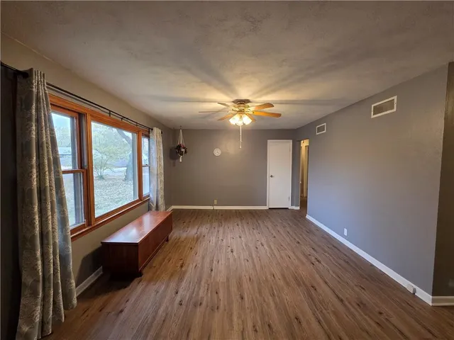 $180,000 | 524 Pin Oak Street, Adrian, MO 64720