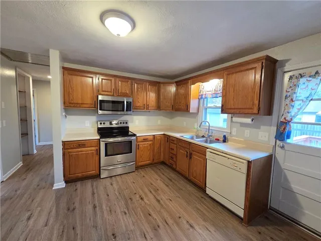 $180,000 | 524 Pin Oak Street, Adrian, MO 64720