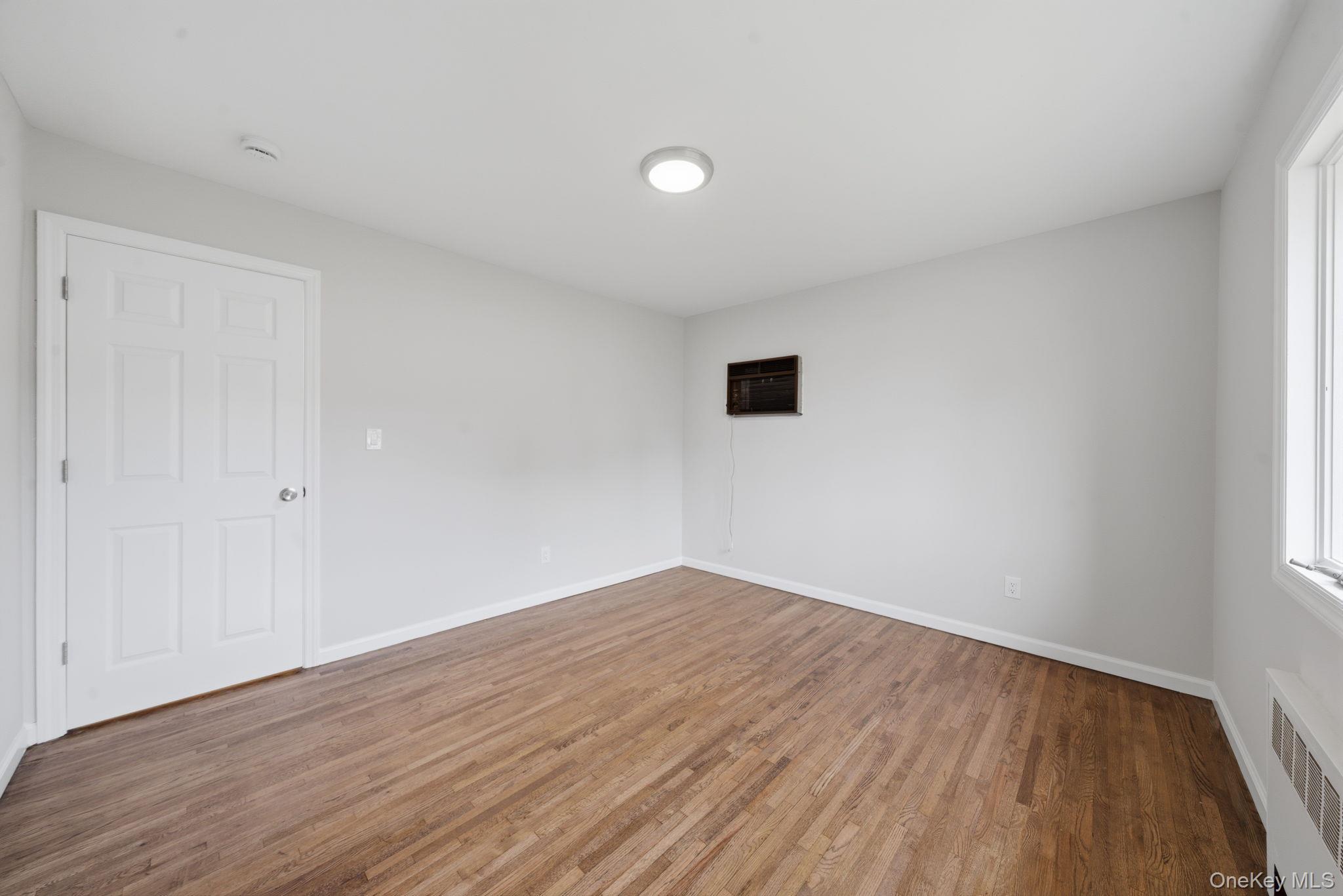 986 Cayuga Road West Hempstead, NY 11552 - Photo 15 of 22
