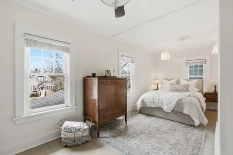 $319,900 | 123 Elmwood Place, Crown Point, IN 46307