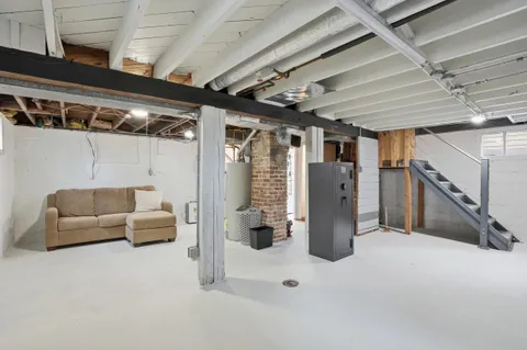 $319,900 | 123 Elmwood Place, Crown Point, IN 46307