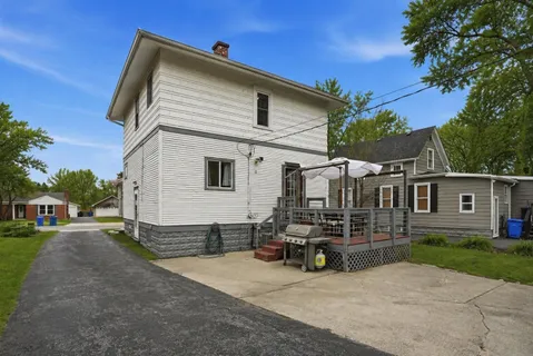 $299,900 | 123 Elmwood Place, Crown Point, IN 46307