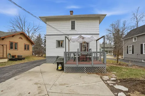 $319,900 | 123 Elmwood Place, Crown Point, IN 46307